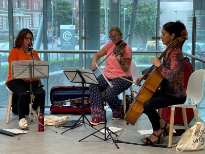 Trio of musicians playing clarinet, viola and cello in hospital ©Rob Battersby